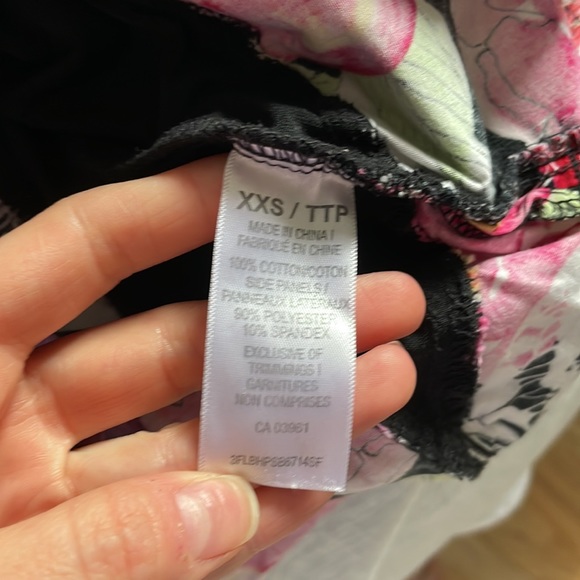 Scrub top - Picture 3 of 3